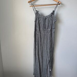 Market and Spruce Nama sweetheart midi  gingham dress